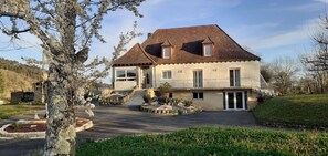 Exterior - Pinson Room – Estate with Pool (Sarlat-la-Canéda)