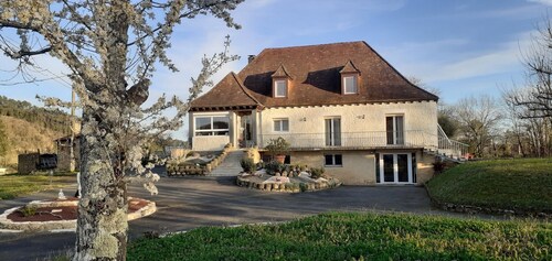 Chambre Perdrix – Room with Garden View and Pool Access