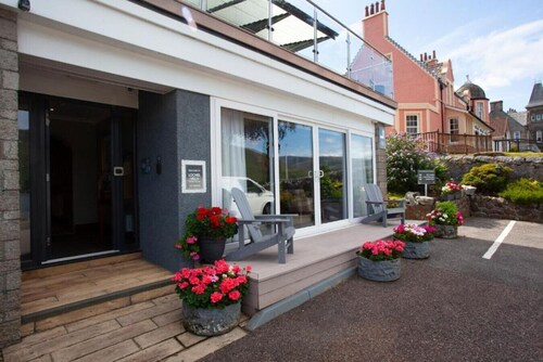 Deluxe Single Room at Lochiel Villa Guesthouse