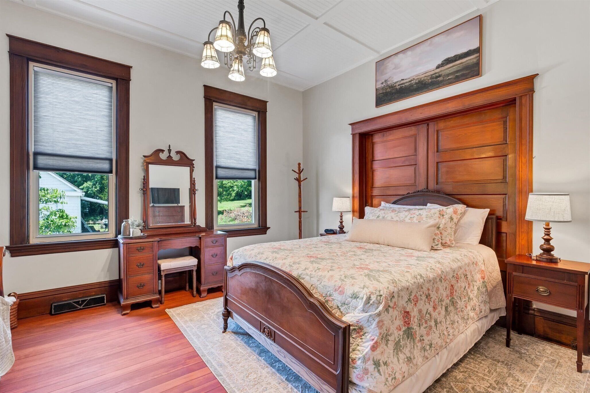 2nd bedroom with queen size antique bed and twin trundle on the other side - Sleeps 4
