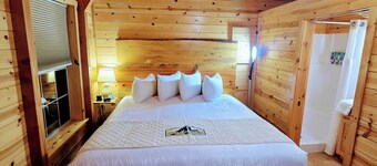 Alpine Lodge - King Room