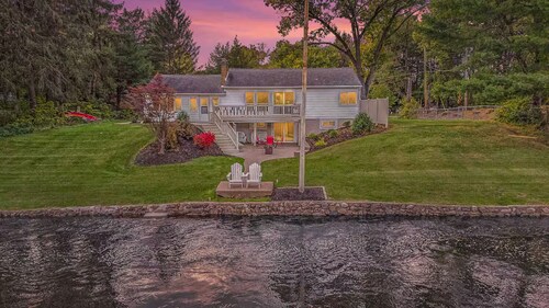 Arrowhead Riverfront! Beautiful, Peaceful, Private