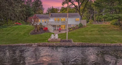 Arrowhead Riverfront! Beautiful, Peaceful, Private