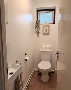 Dusche, Handtücher, Shampoo