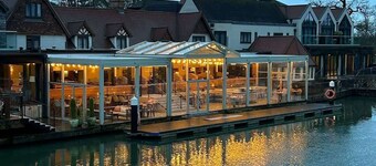 Goring River Retreat with Gym and Wellness area