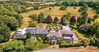 The Luxury Studio, Baydon Estate