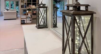 The Luxury Studio, Baydon Estate
