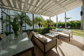 Outdoor dining - Villa Nirvana - 4BR House Cap Cana (Punta Cana)
