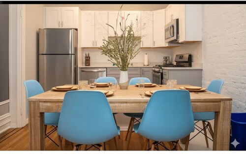 Spacious 4BR NYC Getaway – Perfect for Friends & Family!