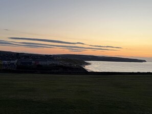 Miscellaneous - Modern & spacious harbour-view apartment & parking (North Yorkshire)