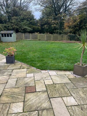 Property grounds - Walworth Castle Lodge (Darlington)