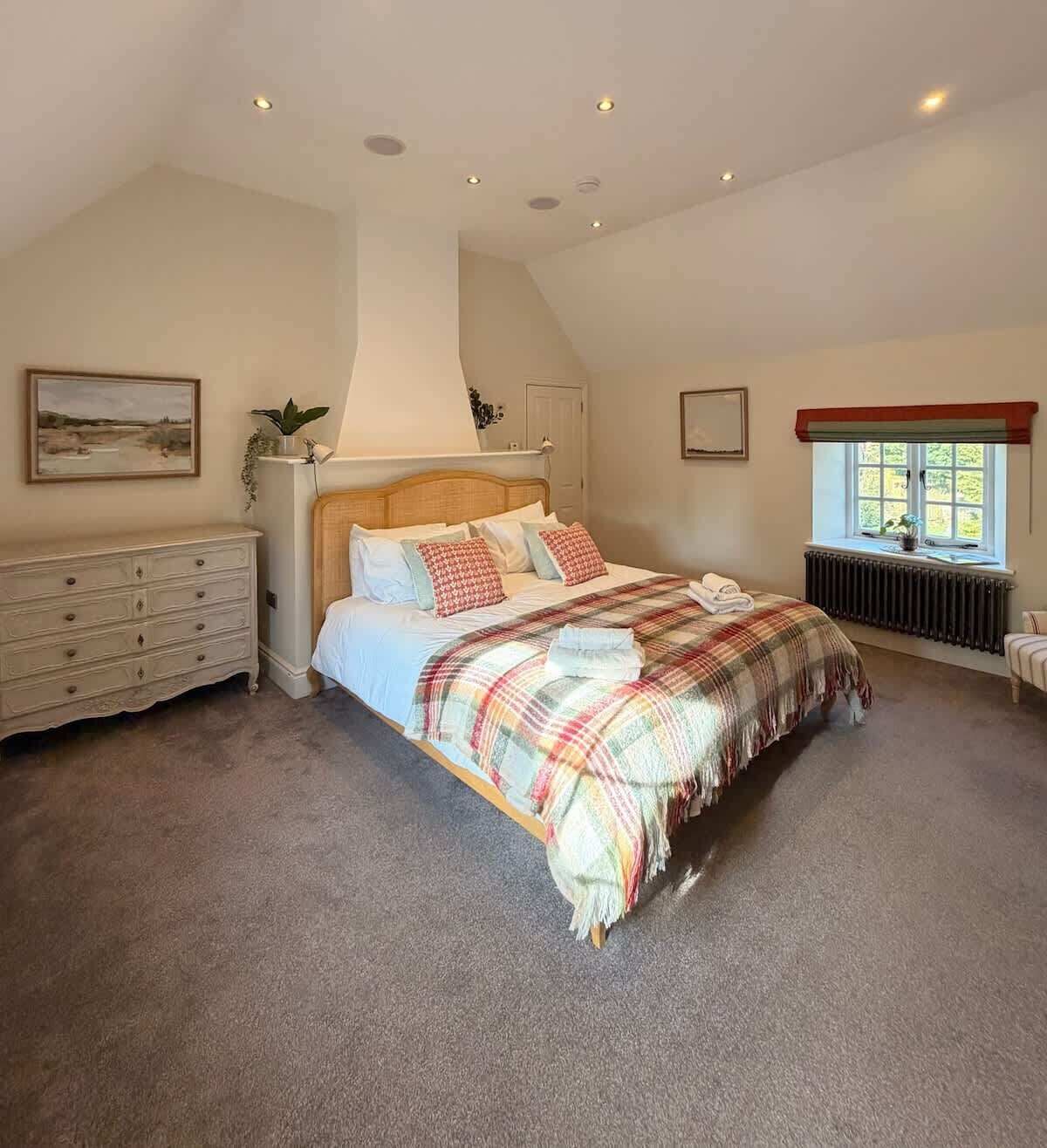 4 bedrooms, iron/ironing board, travel cot, WiFi