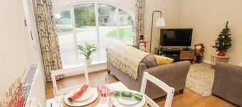 Walworth Castle Cottage