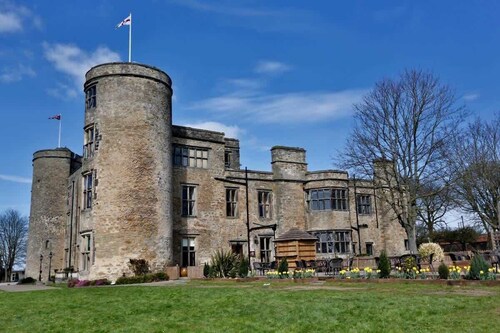 Walworth Castle Cottage