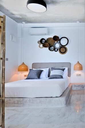 家庭四人房, 陽台, 海景 | 義大利 Frette 床單、高級寢具、迷你吧、客房內保險箱