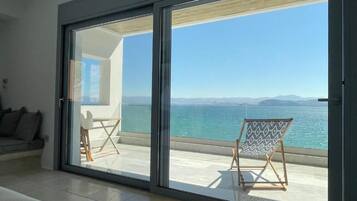 Deluxe Double Room, Balcony, Sea View | Interior