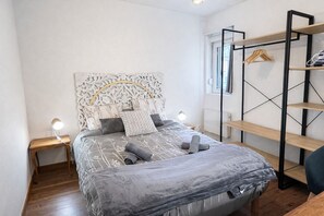 1 bedroom, iron/ironing board, WiFi, bed sheets - Parenthèse Urbaine in Armentières (Armentières)