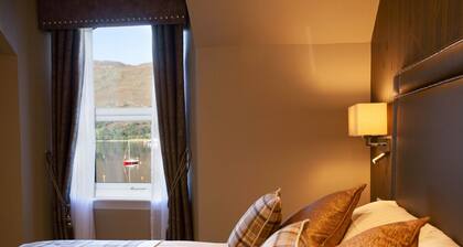 Deluxe Double Room at Lochiel Villa Guesthouse