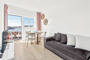 Living area - Spectacular view of Porto and Douro-Free Parking (Vila Nova de Gaia)