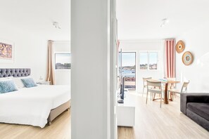 2 bedrooms, WiFi, bed sheets - Spectacular view of Porto and Douro-Free Parking (Vila Nova de Gaia)
