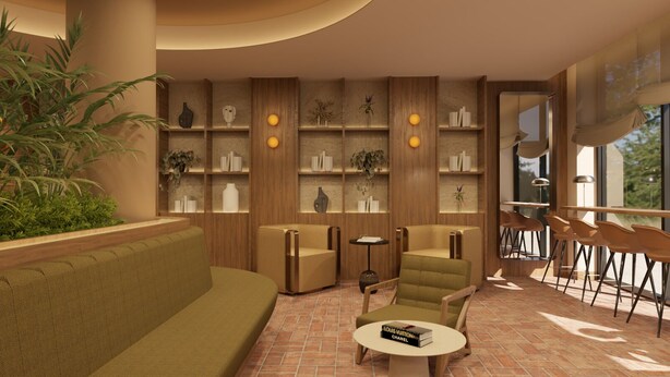 Een moderne woonkamer met een bank, stoelen, een salontafel en een boekenkast met decoratieve objecten.