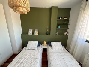 3 chambres, fer et planche à repasser, Wi-Fi, literie fournie