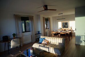 Living area - Calm Oasis with Amazing Views in Granada - Nomad & Chill (Granada)