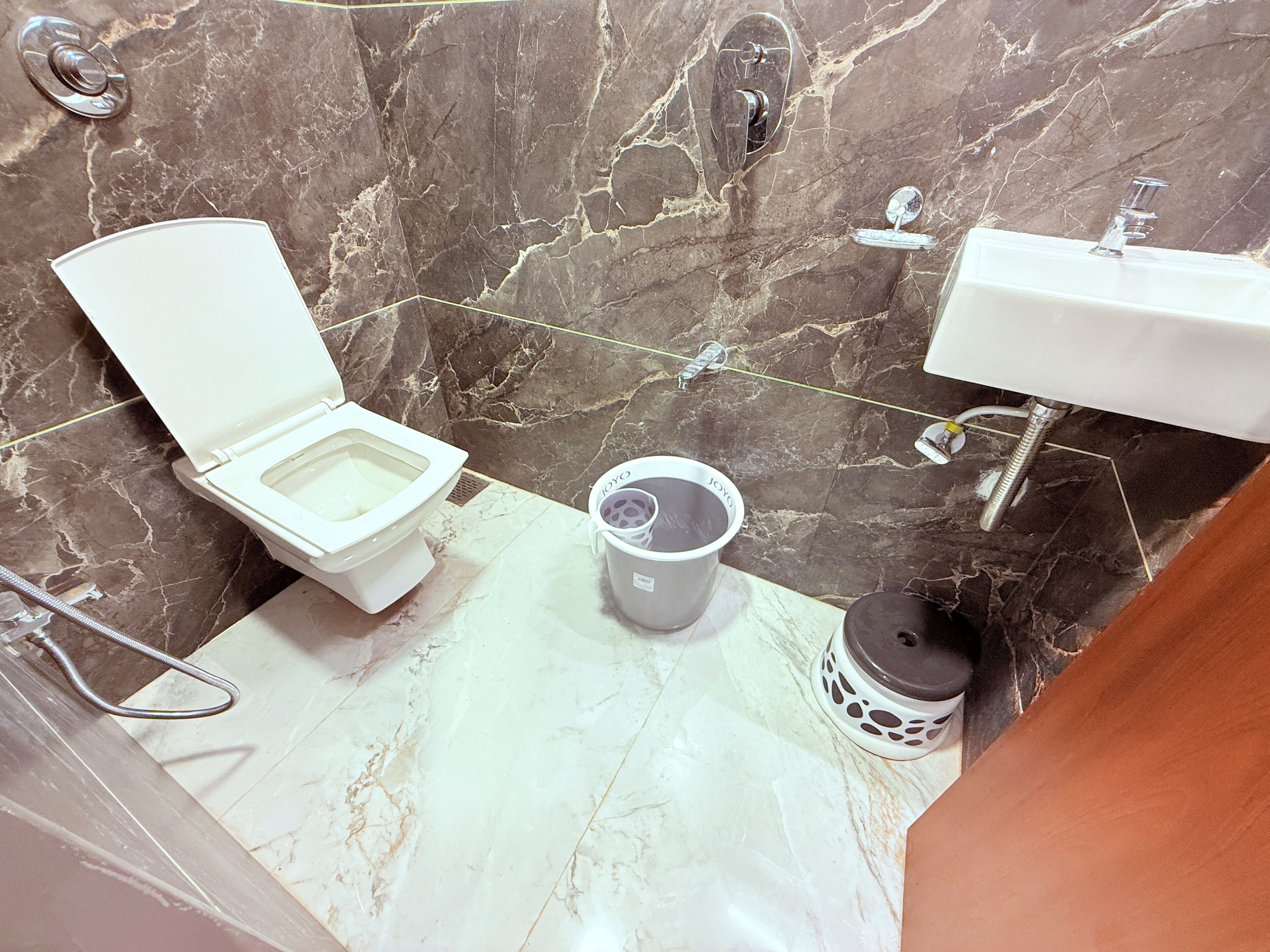 デラックス ダブルルーム シティビュー | バスルーム