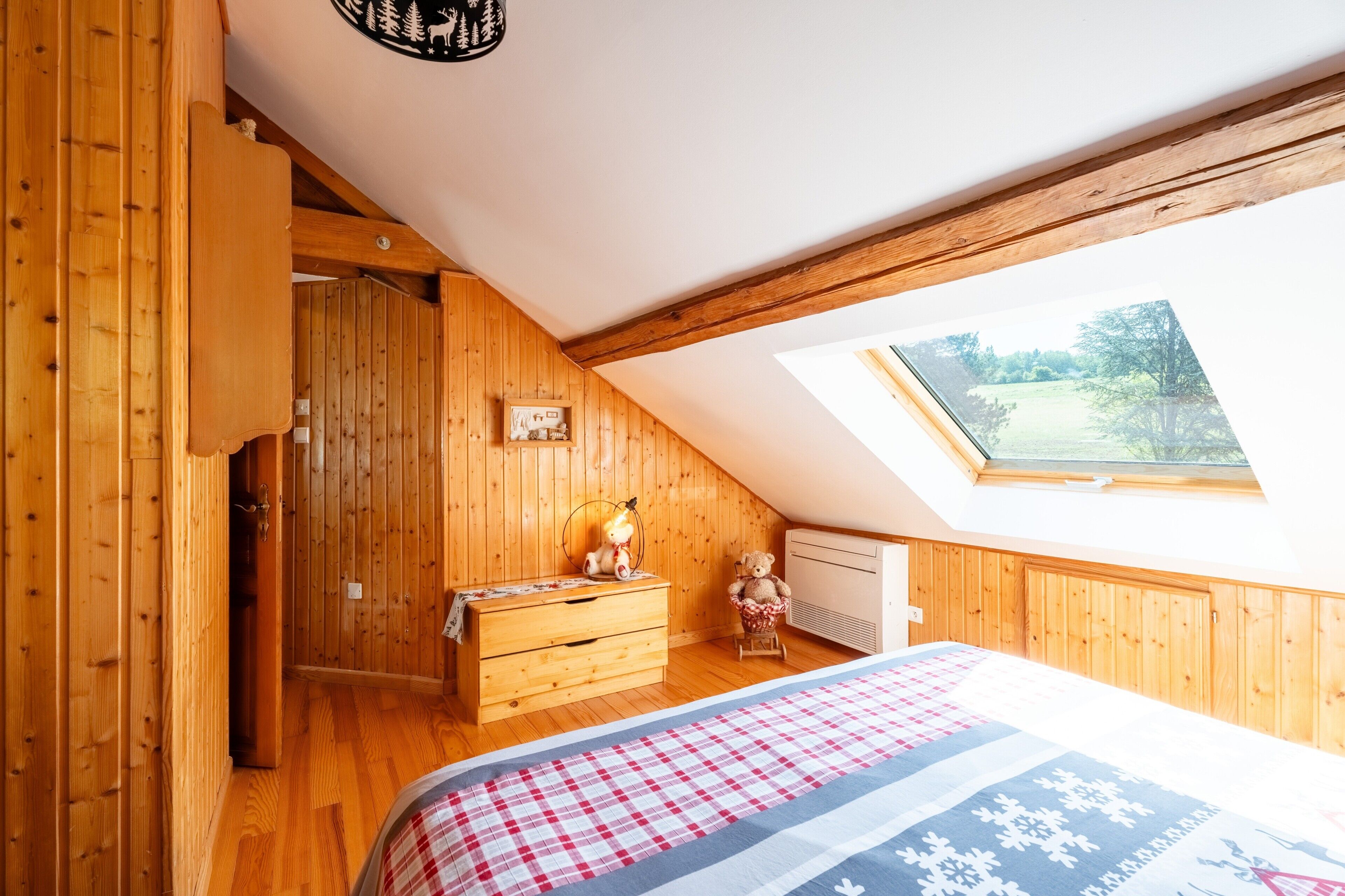 2 slaapkamers, een strijkplank/strijkijzer, wifi, beddengoed