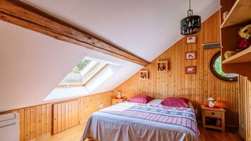 2 soverom, strykejern/-brett, wi-fi og sengetøy