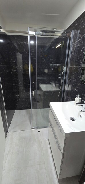 Apartment Deluxe No. 4 | Baño