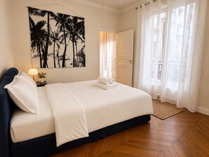 2 bedrooms, desk, iron/ironing board, free WiFi - Appartement Eugène (Paris)