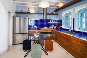Fridge, oven, stovetop, dishwasher - Villa Almyra, Divine Sea Views, Private Pool, Furnished Terrace, Indoor. (Santorini)