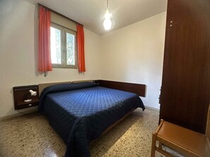 3 bedrooms - Holiday apartment with private garden in a quiet location (Bibione)