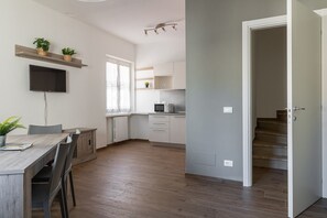 Dining - Casa Marianna by Theater Home - located in the heart of Tignale with a marvellous lake view (Tignale)