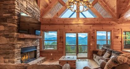 Waynesville Mtn Cabin-scenic Views Relaxing Hottub