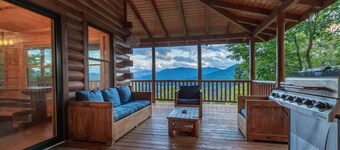 Waynesville Mtn Cabin-scenic Views Relaxing Hottub