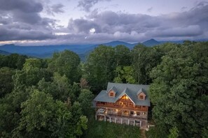 Suite - Waynesville Mtn Cabin-scenic Views Relaxing Hottub (Waynesville)