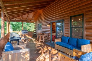 4 bedrooms - Waynesville Mtn Cabin-scenic Views Relaxing Hottub (Waynesville)