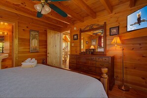 House | 2 bedrooms - Mountain Top Cabin With Views Hot Tub and Arcade (Sevierville)
