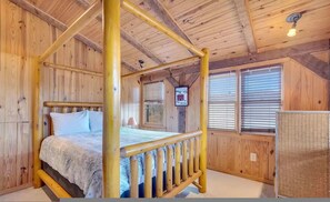 House | 5 bedrooms, Internet - Secluded 7BR Mountain Escape on 7 Acres (Sevierville)