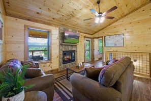 House | 4 bedrooms, Internet - Stunning 4 King Suites Hot Tub Views Gamerm (Gatlinburg)