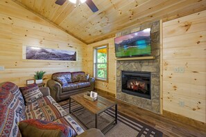 House | 4 bedrooms, Internet - Stunning 4 King Suites Hot Tub Views Gamerm (Gatlinburg)