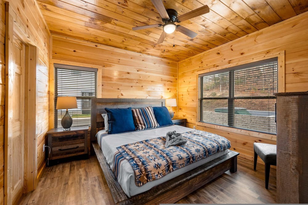Charming New 5BR 4BA Cabin Near Dollywood