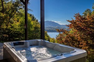 Suite | 5 bedrooms