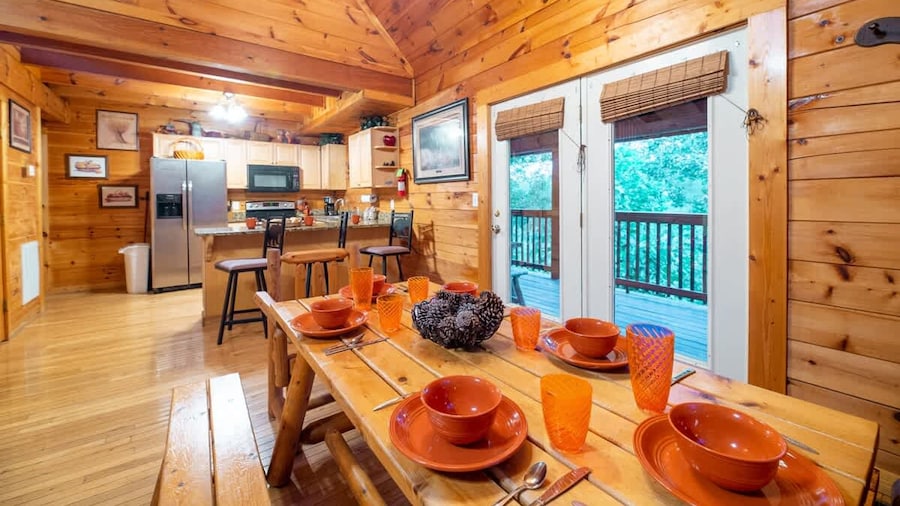 Fun Pigeon Forge Cabin Hot Tub Games