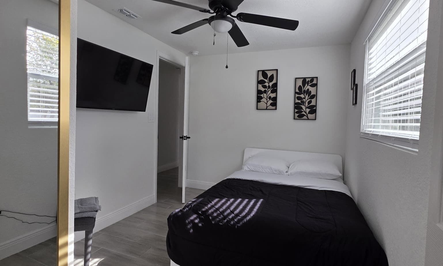 3 bedrooms, desk, iron/ironing board, WiFi