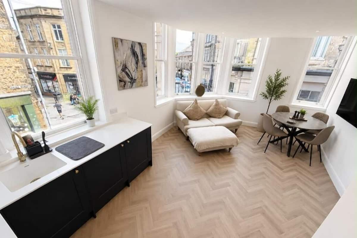 City Apartment, City View | Living area