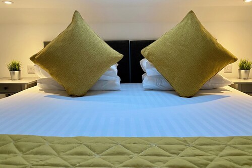 Castle Chambers Serviced Apartments