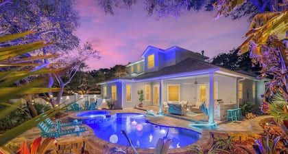 Pool+Hot Tub! Summer Kitchen, Putt Putt & Fire Pit